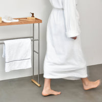 'Yoku' caddy towel rail oak