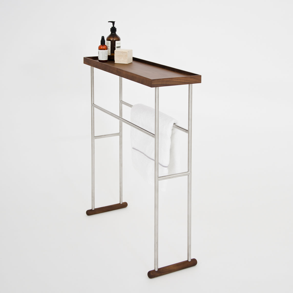 'Yoku' caddy towel rail walnut