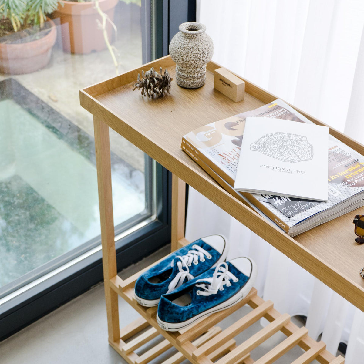 console table hello - oak