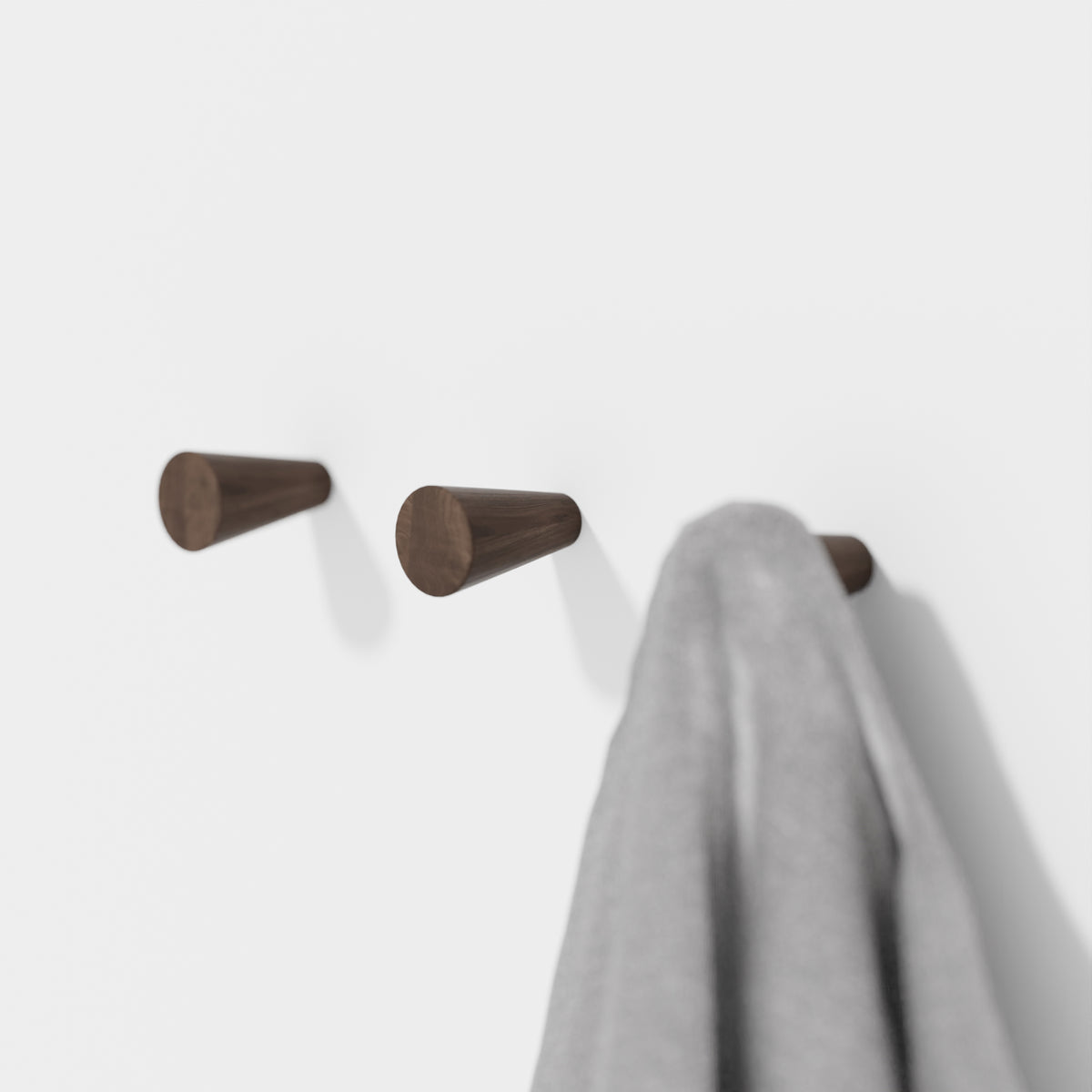 Hooks walnut