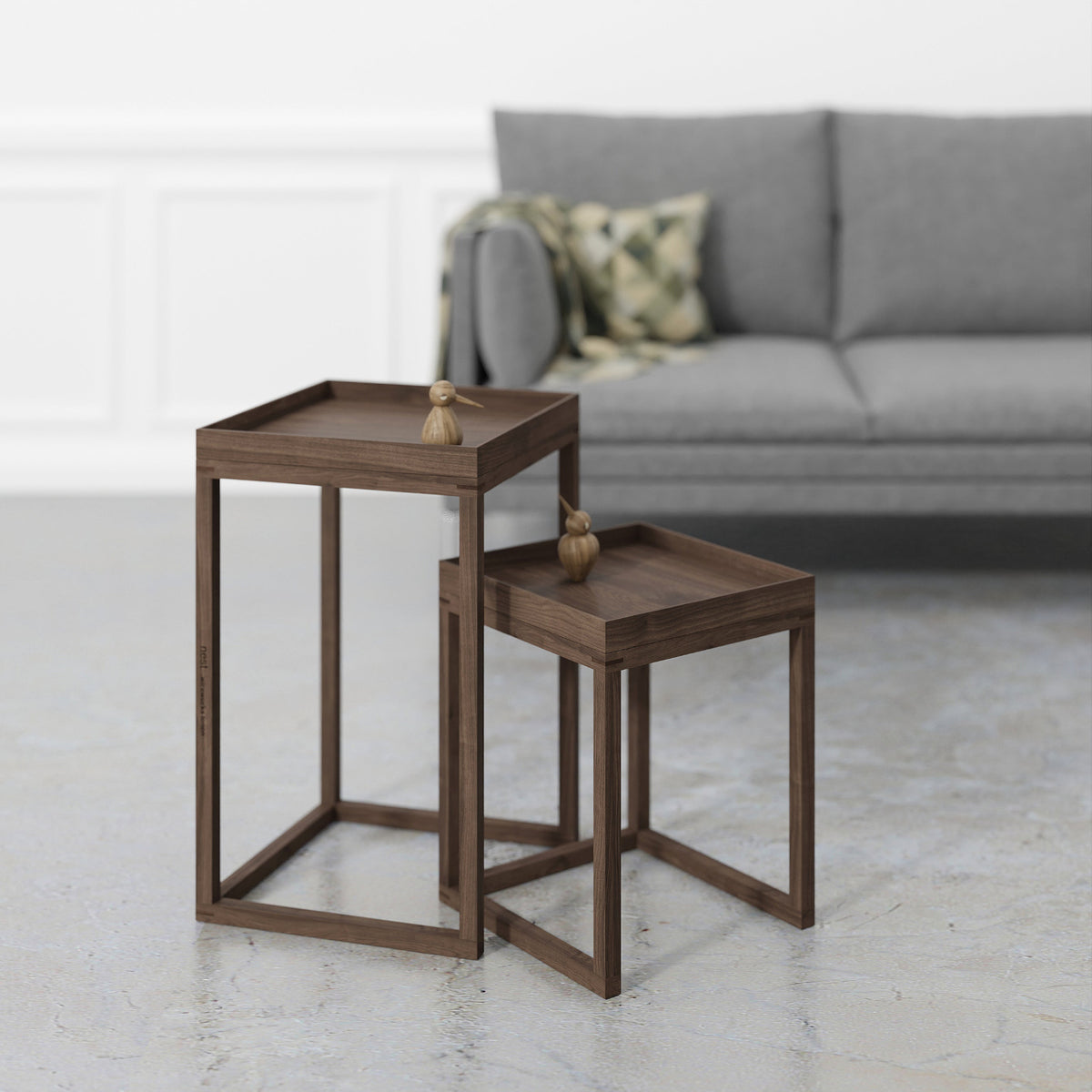 Side tables 'Nest' walnut