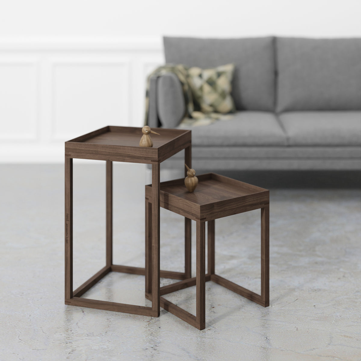Side tables 'Nest' walnut
