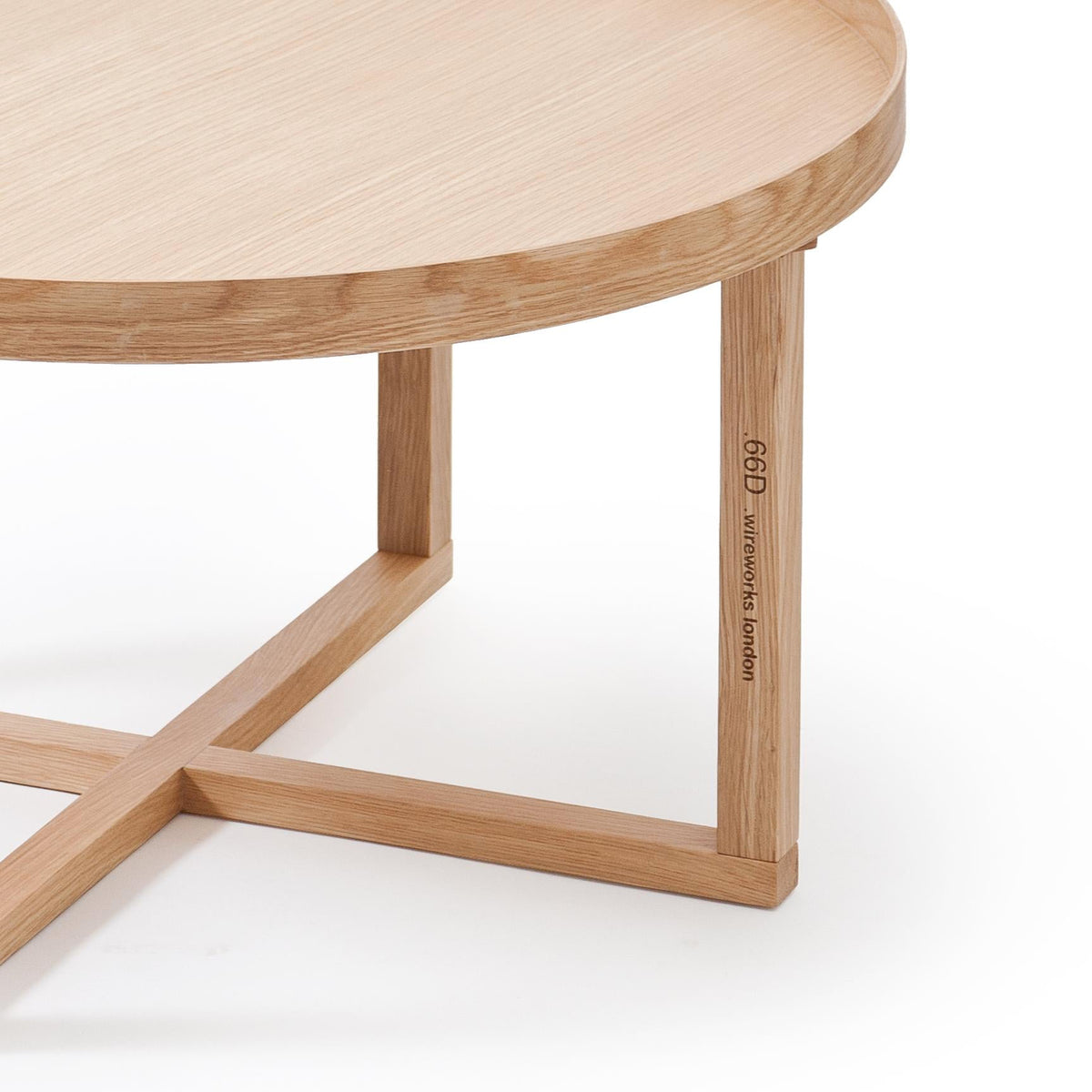 round table 66D - oak
