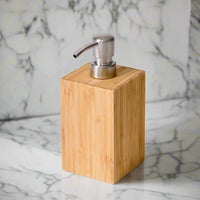 Soap pump 'Mezza' oak