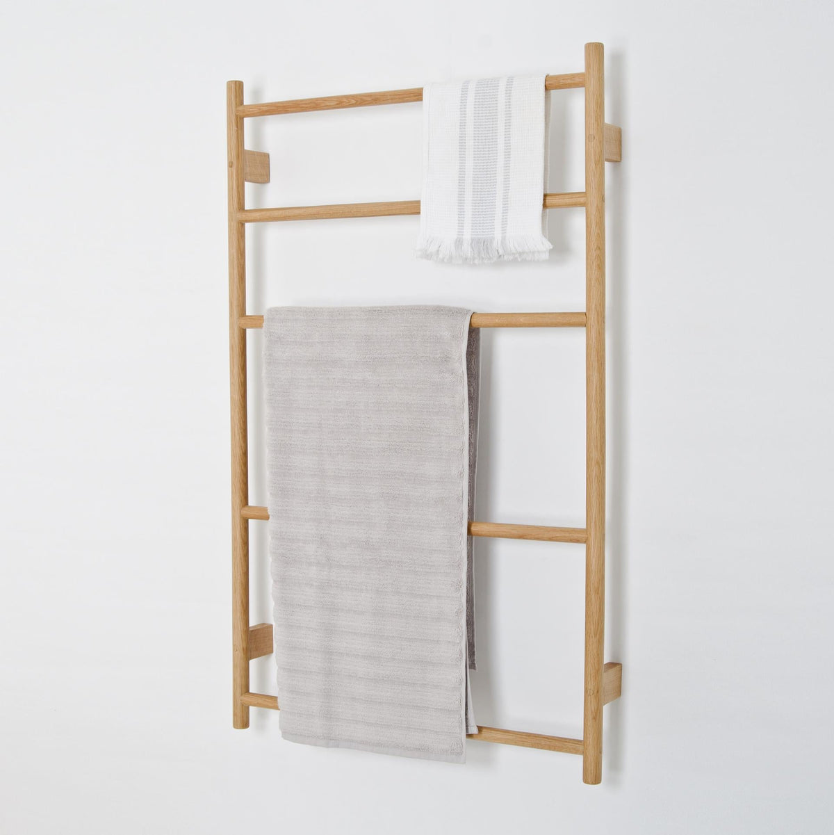 towel rail wallbar - oak