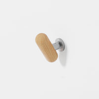 Robe hook 'Yoku' oak