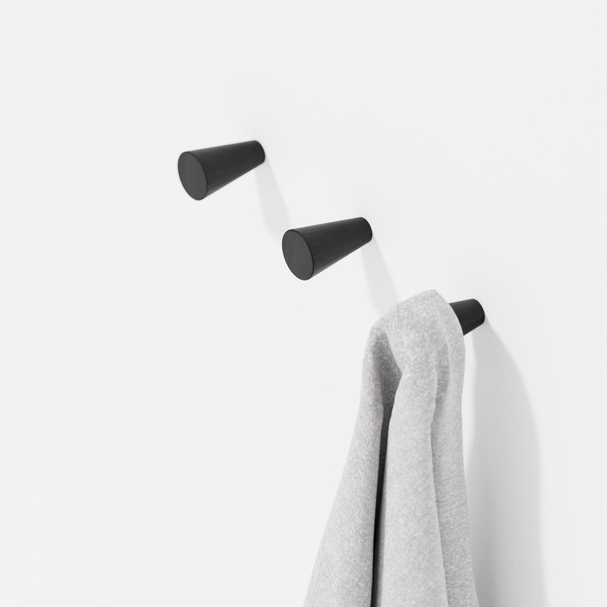 Hooks dark oak